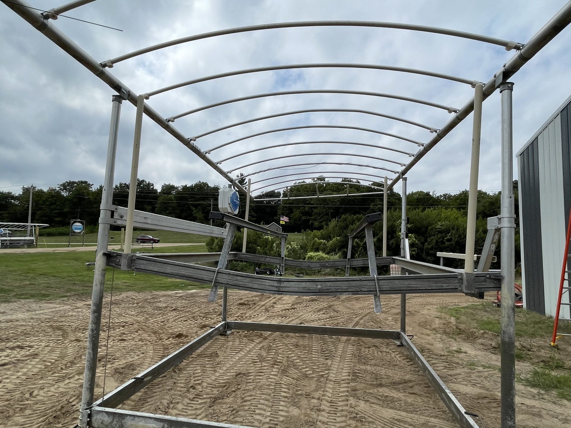 ShoreStation Vertical boat lift (#1351) - Image 5
