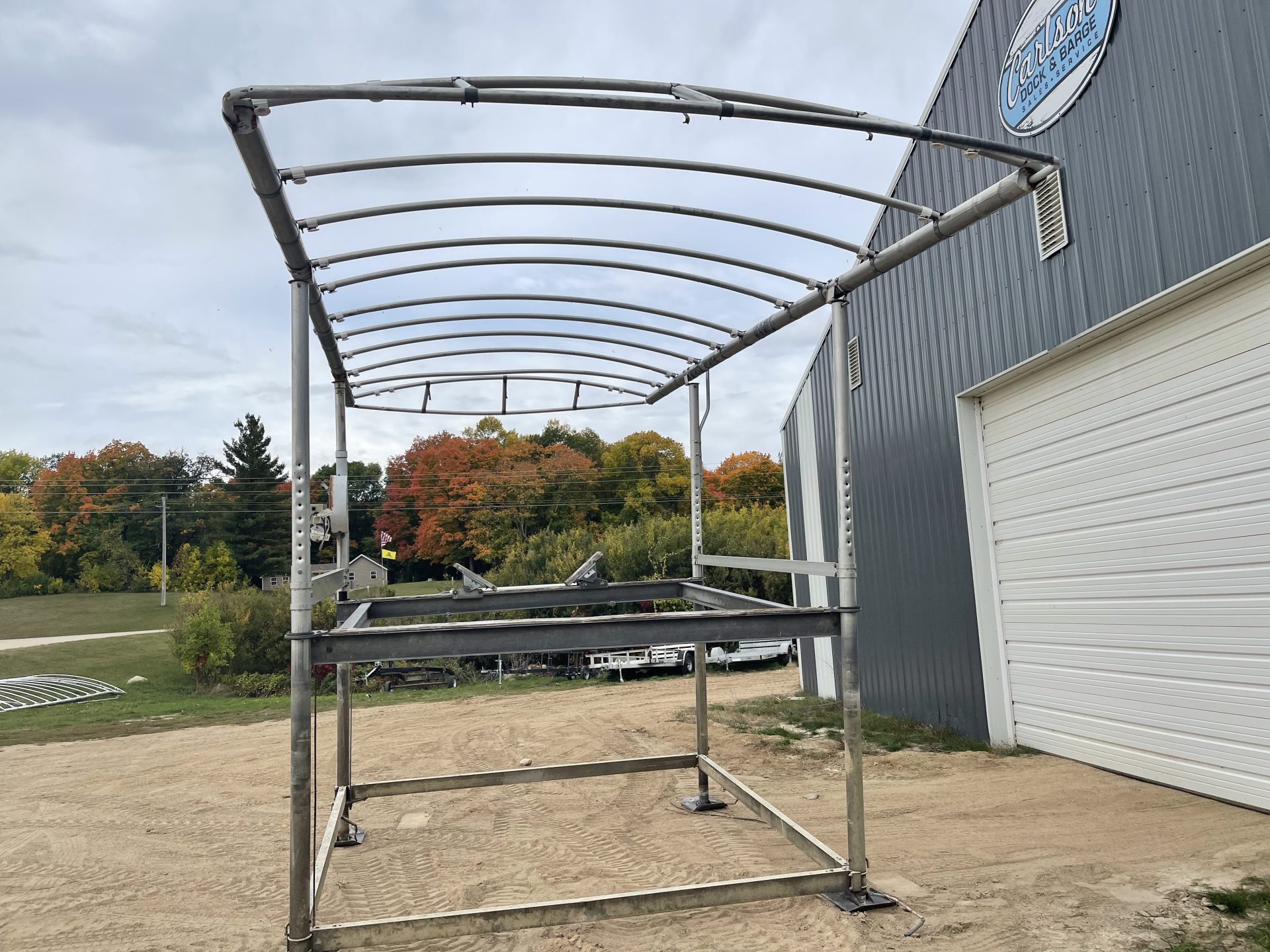 ShoreStation Vertical boat lift (#1617) - Image 3
