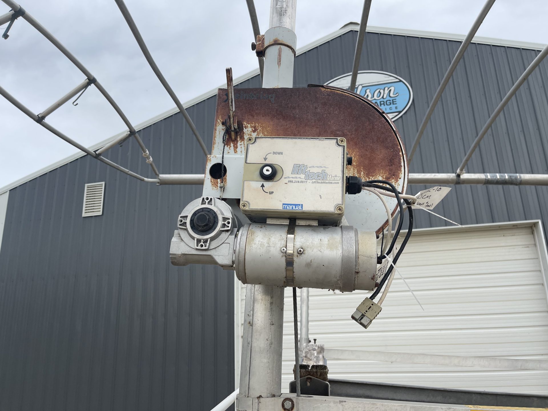 ShoreStation Vertical boat lift (#1617) - Image 6